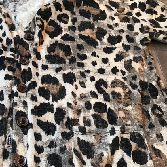 CHEETAH 🐆 CARDIGAN!! 🧡🤎 - Picture 3 of 4
